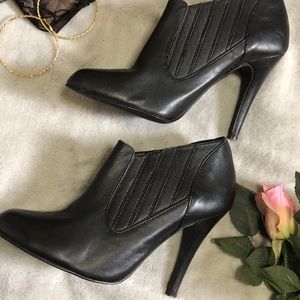 Victoria Secret Colin Stuart booties